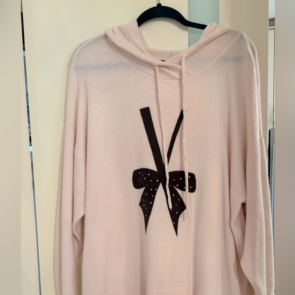 Victoria’s Secret light pink sweater hoodie size Large